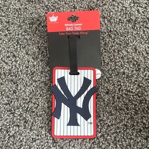 NWT New York Yankees Bag Tag